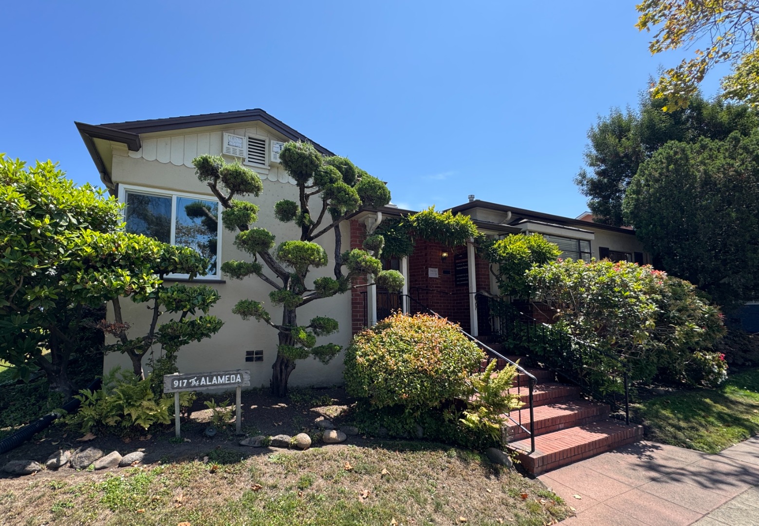 917 The Alameda Image #1